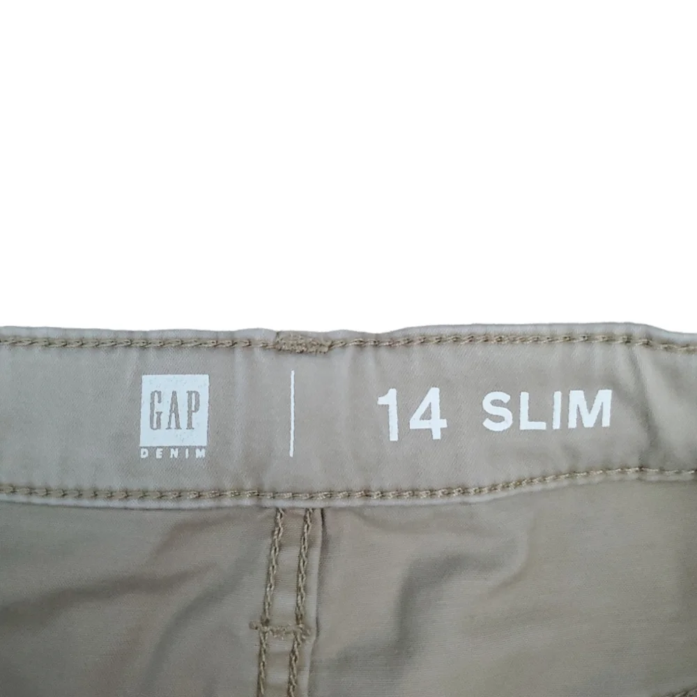GAP • Khaki Denim Pants
